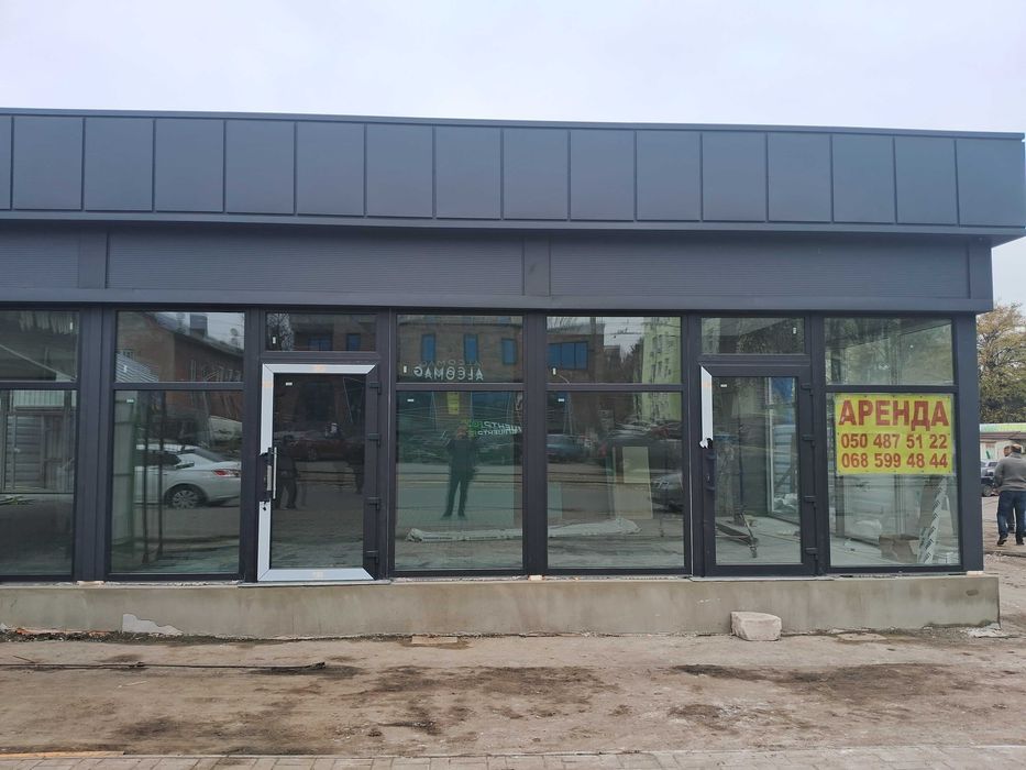 Сдам торговое помещение 44 кв.м,  12 квартал ( р-н Терра)