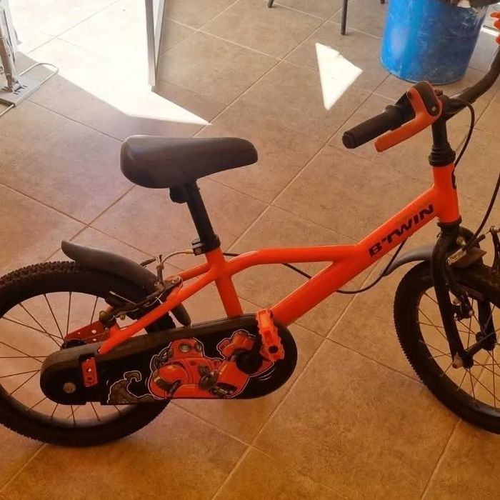 Vende se bicicleta
