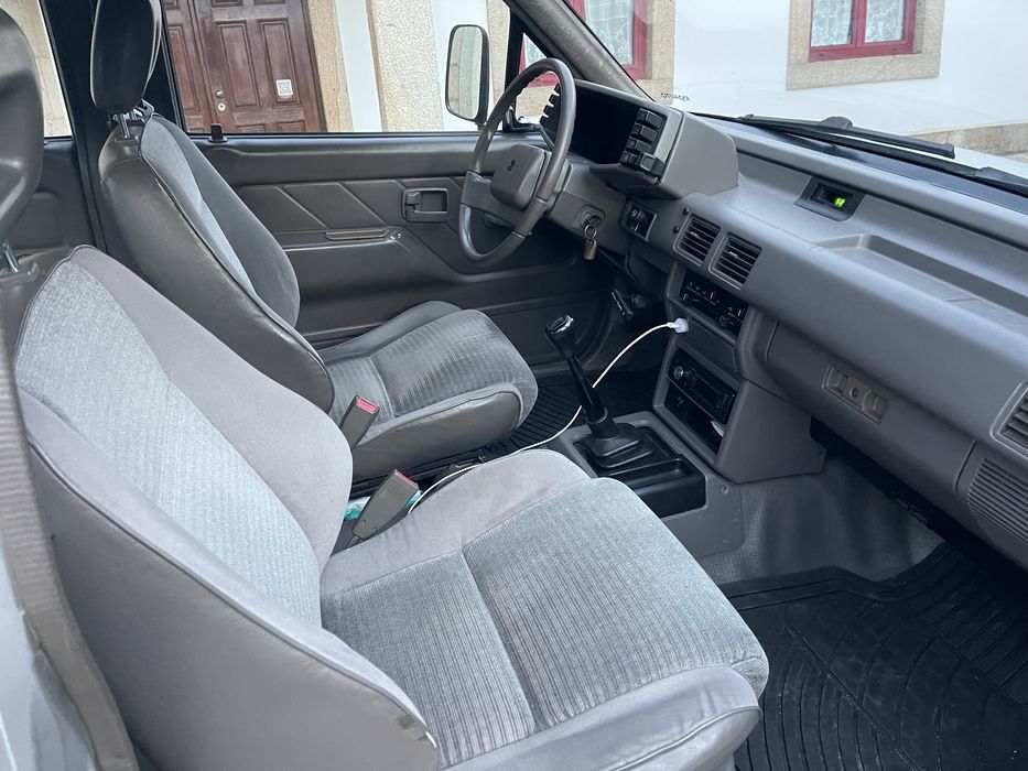 Pick-up 5 lugares, 4x2, caixa aberta