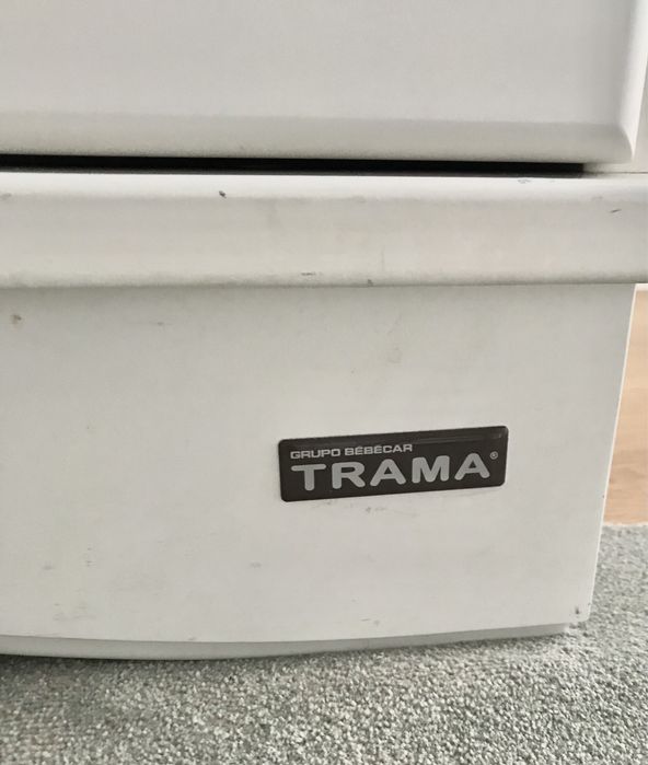 Comoda branca lacada Marca Trama