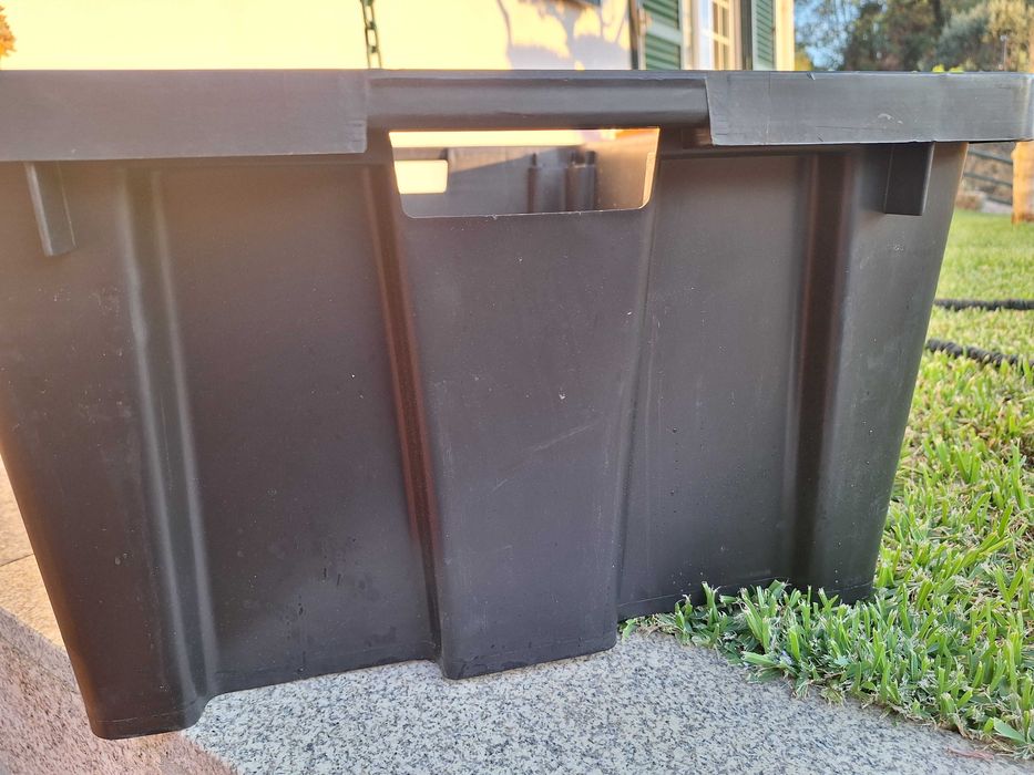caixotes de plastico 60 c 44l  25a