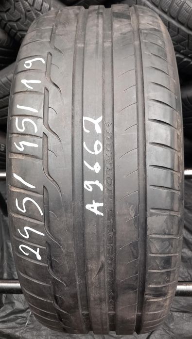 245/45/19 Dunlop Sport Maxx RT MO 102Y