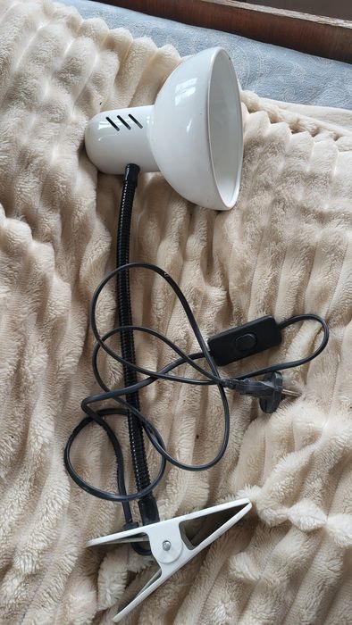 Классическая лампа на прищепке