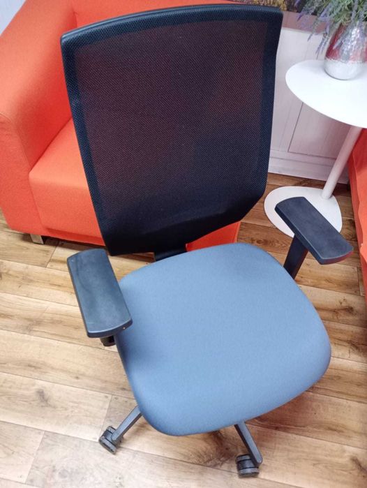 Fotel obrotowy DAUPHINE fotele krzesła biurowe do biur szkół