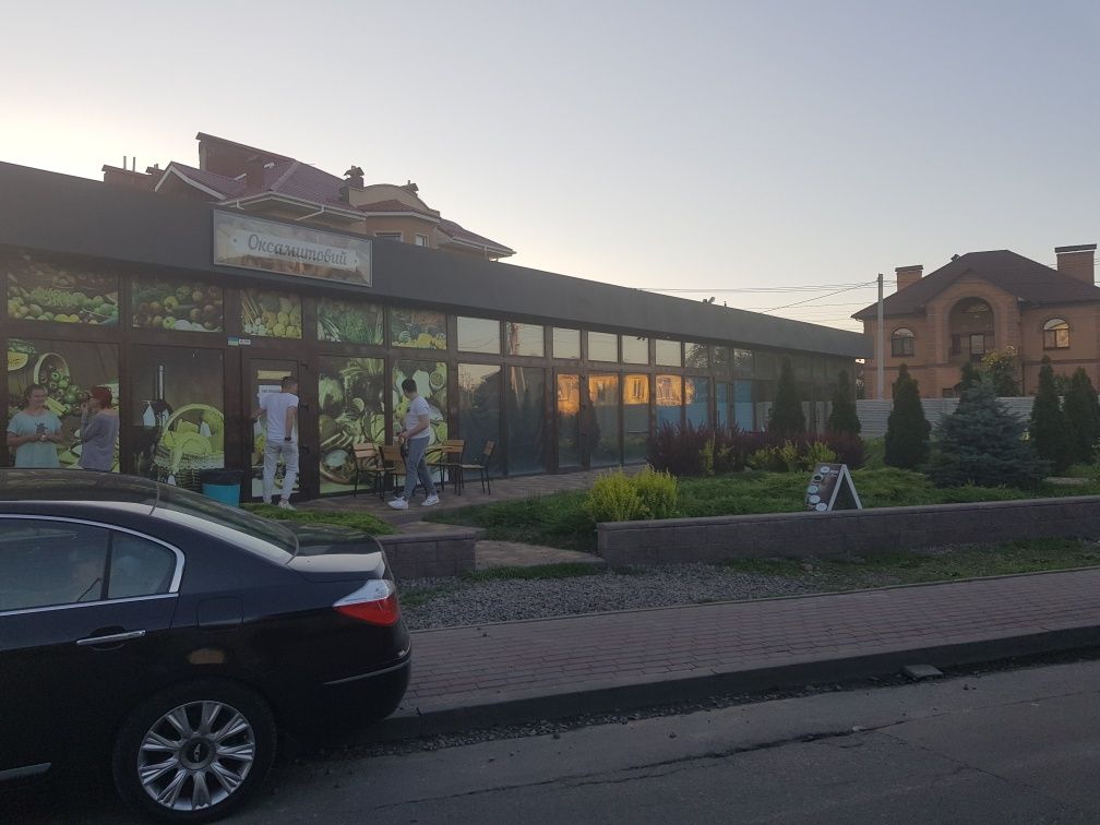 Продається приміщення вільного призначення на власній ділянці