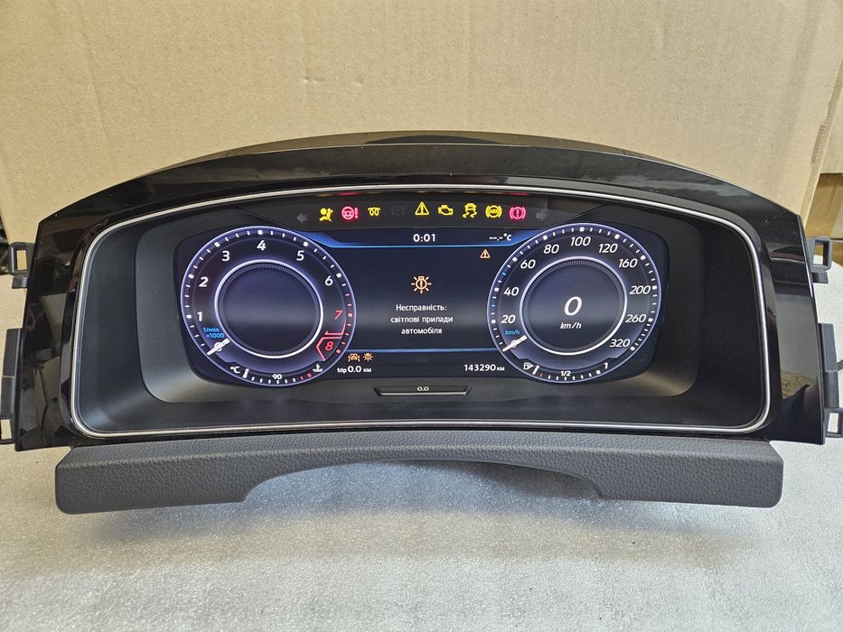 Приборна панель VW Golf 7, панель приладів