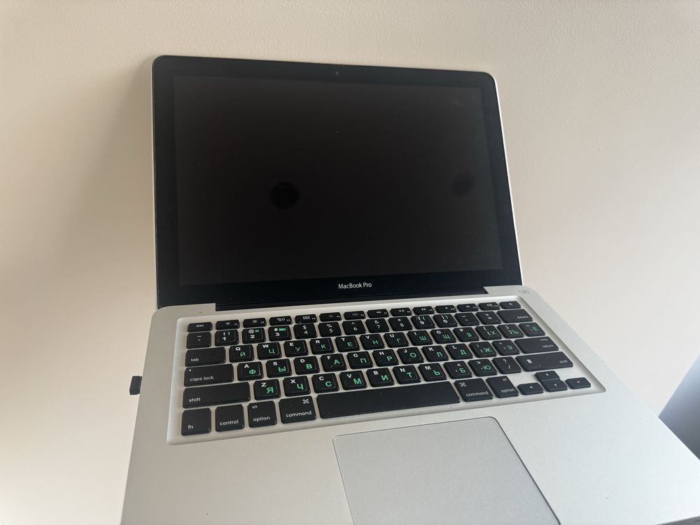 Macbook Pro 2012 в гарному стані для роботи та навчання