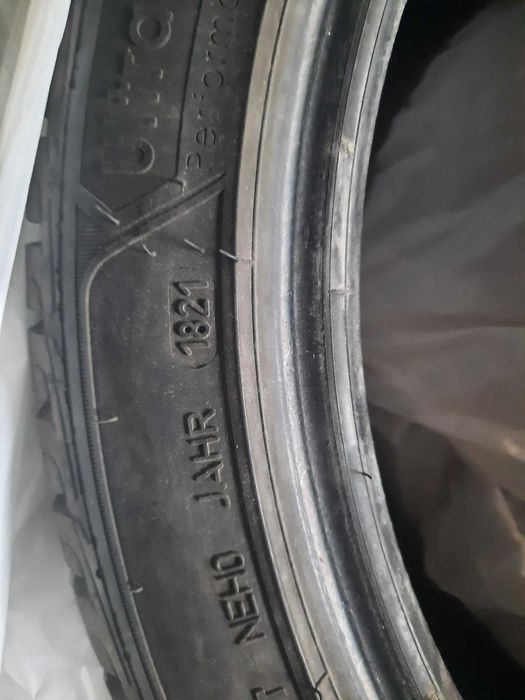 Зимова резина GoodYear 235/45 R.18