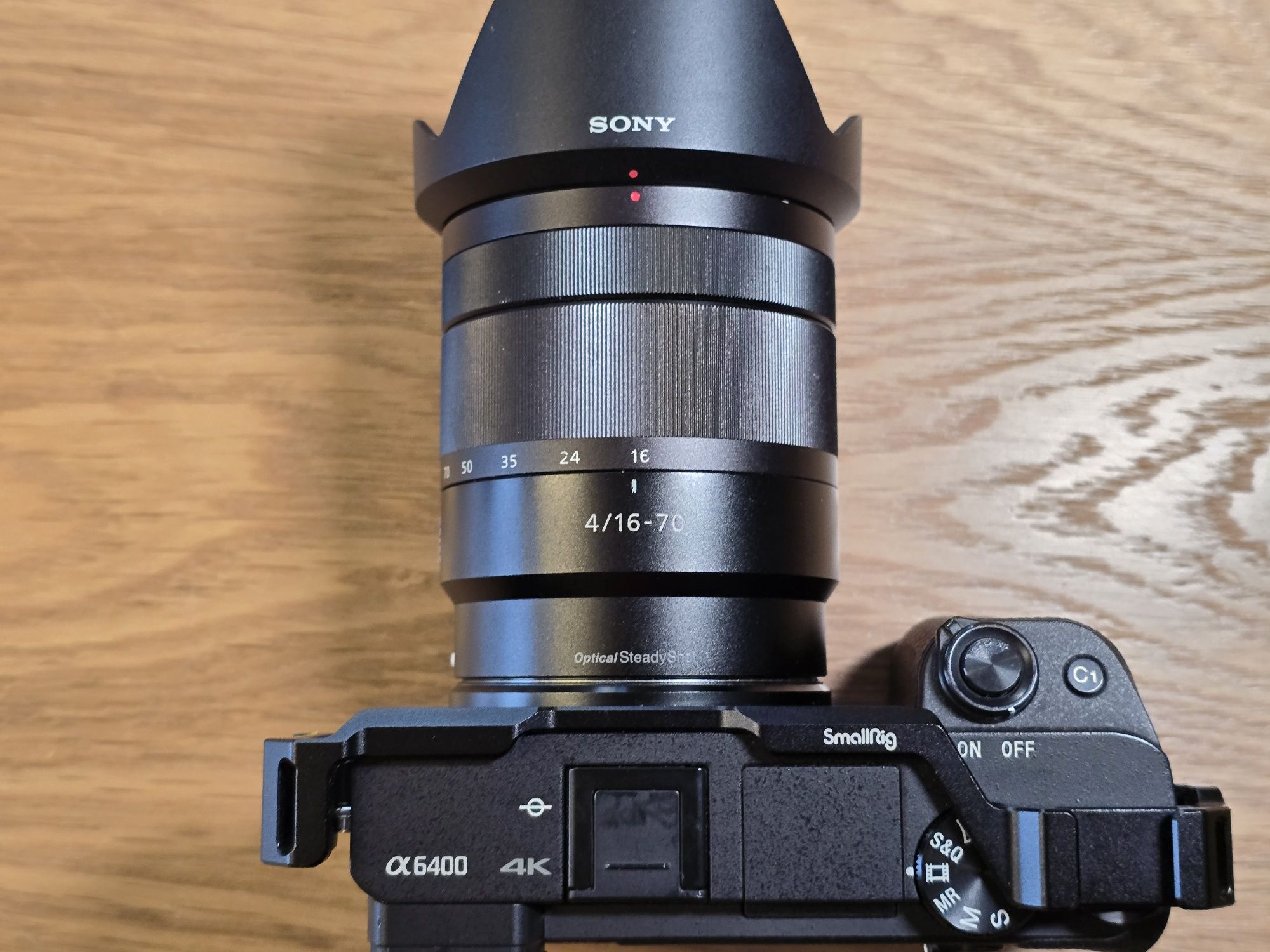 Sony a6400 + obiektyw Zeiss 16-70 f4 OSS (Aparat tylko 5643 zdjęć!)