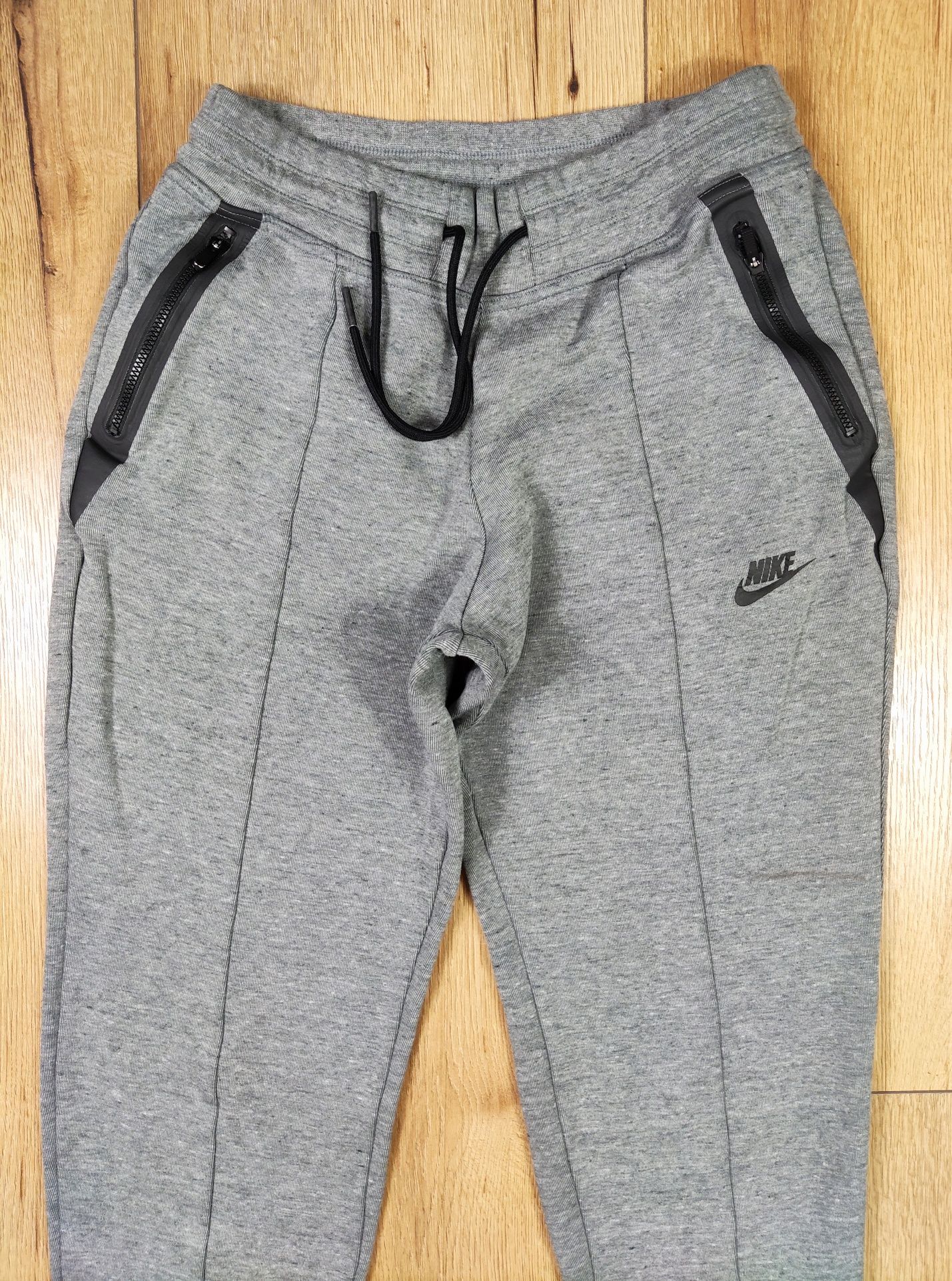 Nike Tech Fleece męskie spodnie dresowe sportowe w rozmiarze S