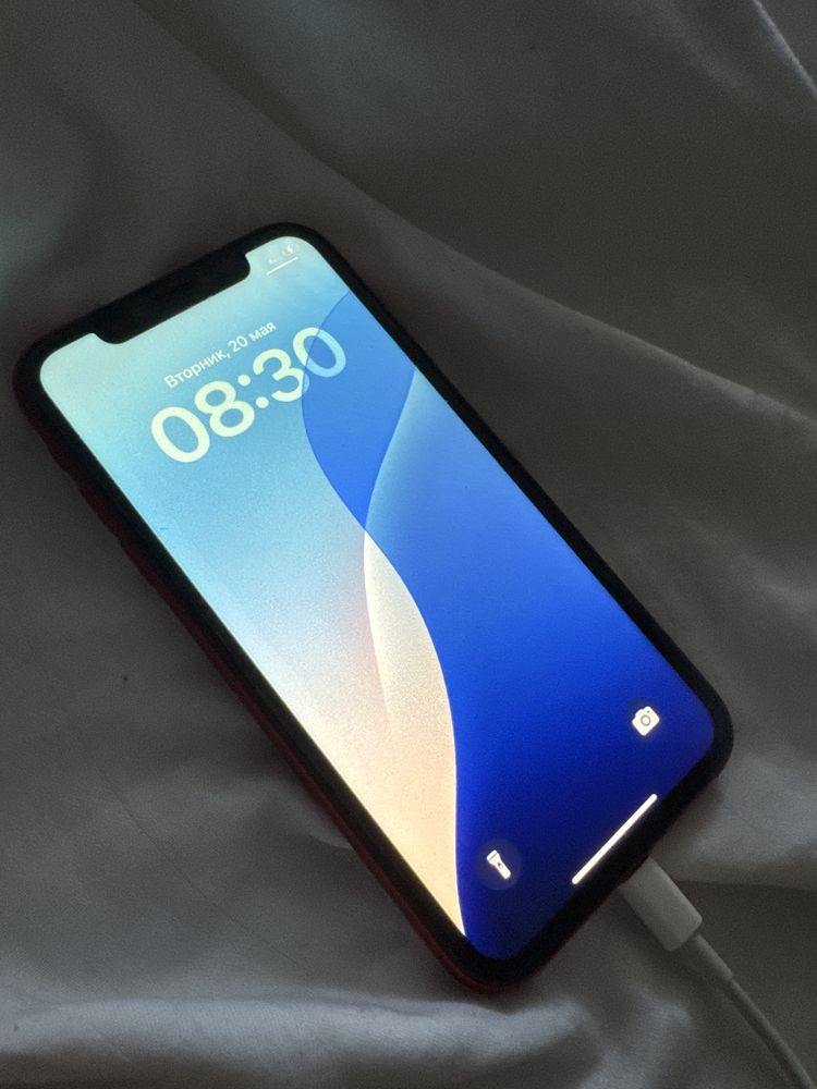 Iphone 11 red б/у в хорошем состоянии