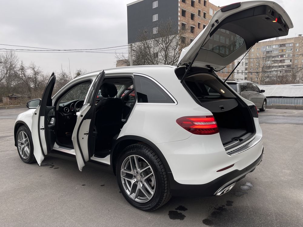 У продажі Mercedes-Benz GLC 250D 4-MATIC, AMG - пакет !