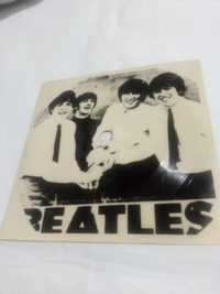 Фото-бумажная пластинка "Beatles" очень рекая.(флекси)