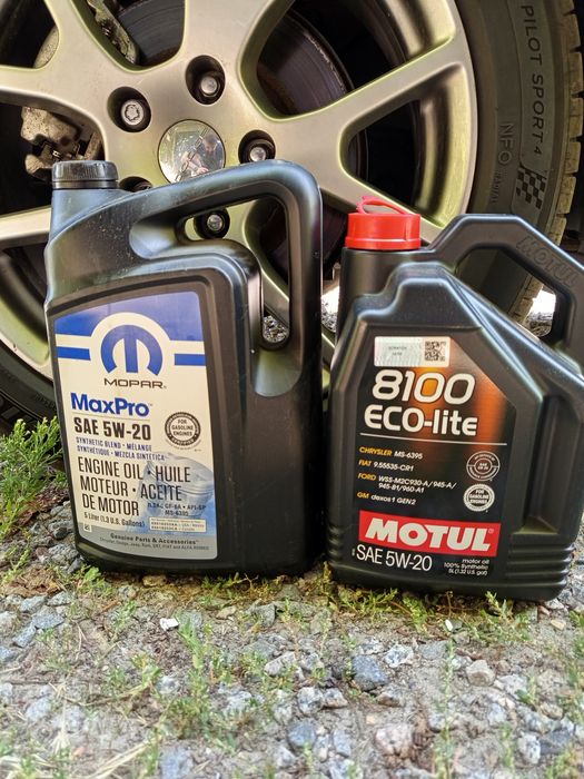 Олива motul 5W20 залишок