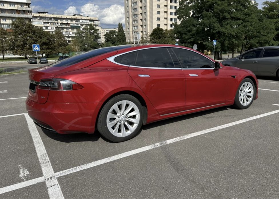 Tesla model S intel