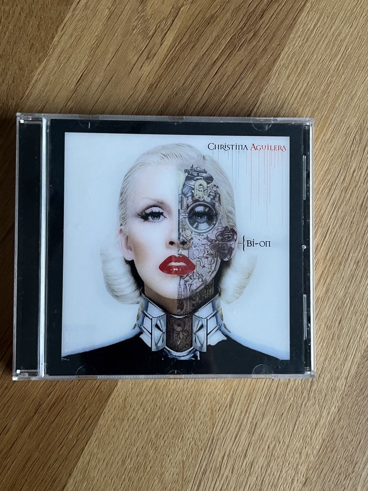 Christina Aguilera Bionic Deluxe Edition CD 3D Cover