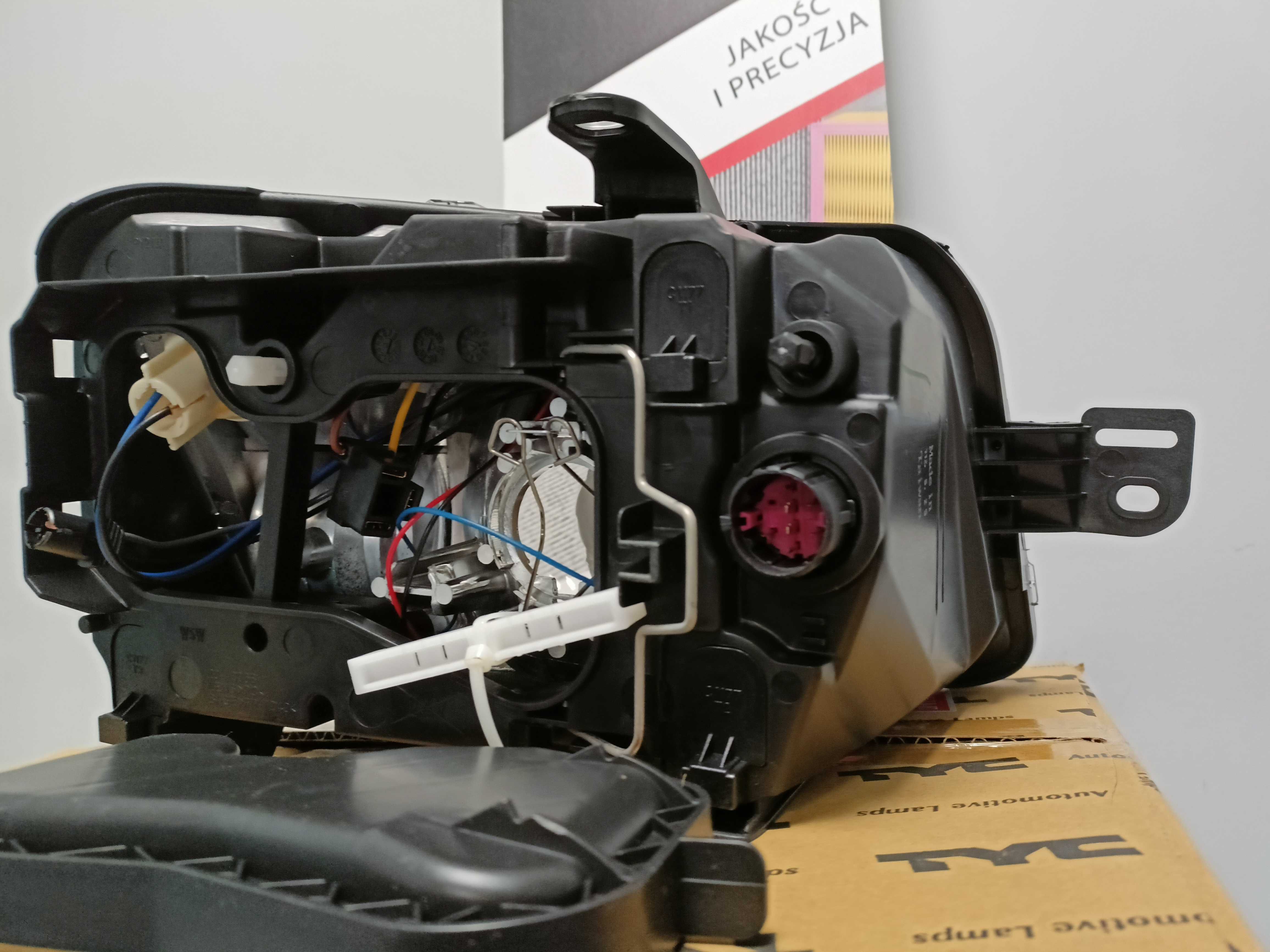 Fiat Panda 09- Lampa/Reflektor przód lewy /H4