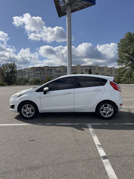Ford Fiesta 2013 1,0 бенз