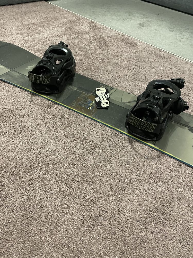 Deska snowboardowa Burton True twin Camber 138 cm + wiązania Drake