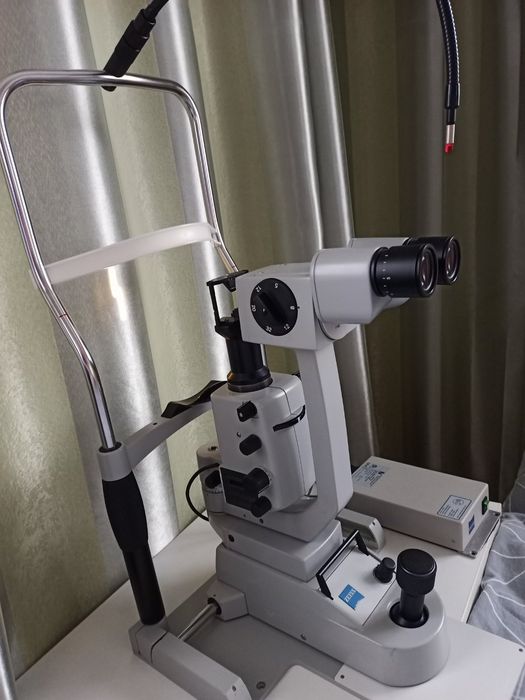 Щілинна лампа Zeiss SL-130