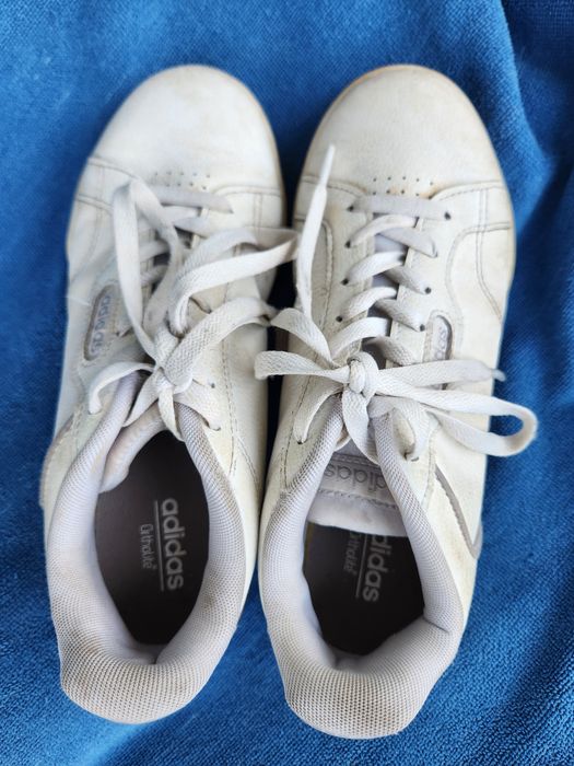 Tenis rapariga,bom estado tam 38/39 brancos