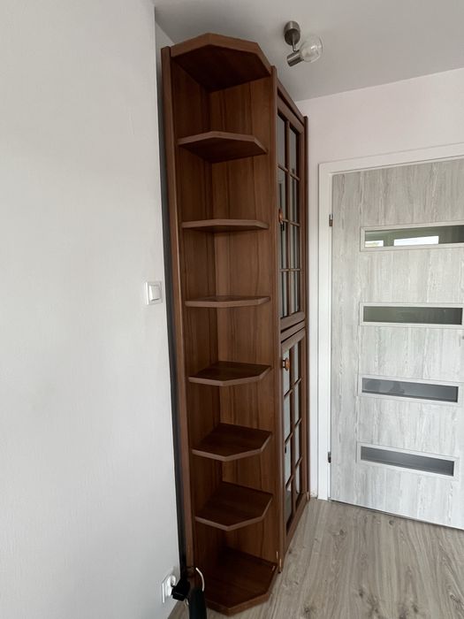 Biblioteczka narożna / szafka z witryną / regał 235 cm