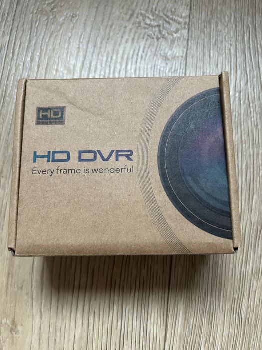 Відеорегістратор з передньою і задньою камерами (в салон і на дорогу)