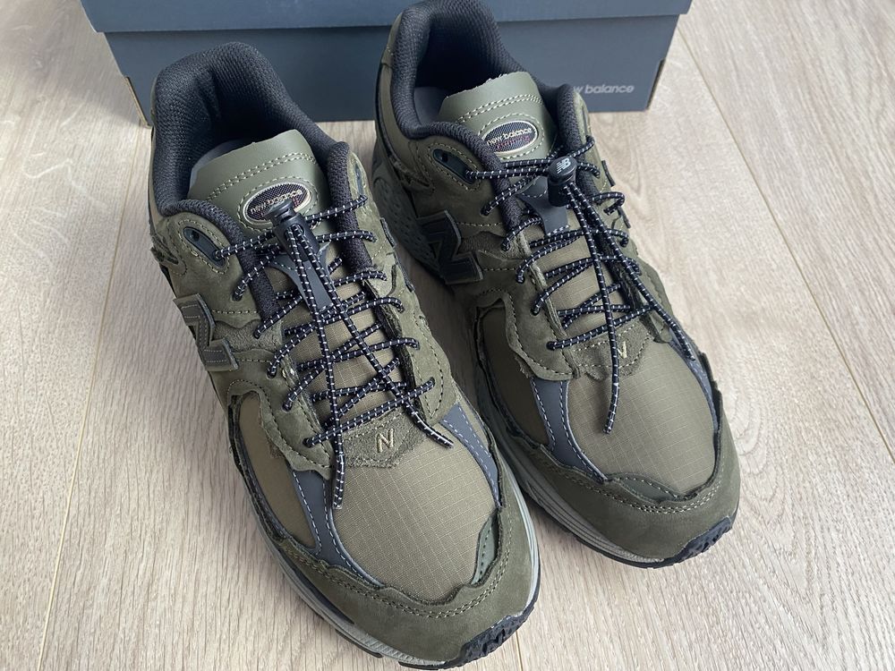 кросівки чоловічі New Balance 2002rd