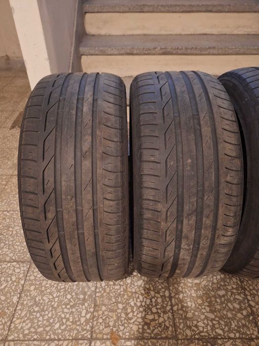 4x Opony letnie Bridgestone R17 235/45