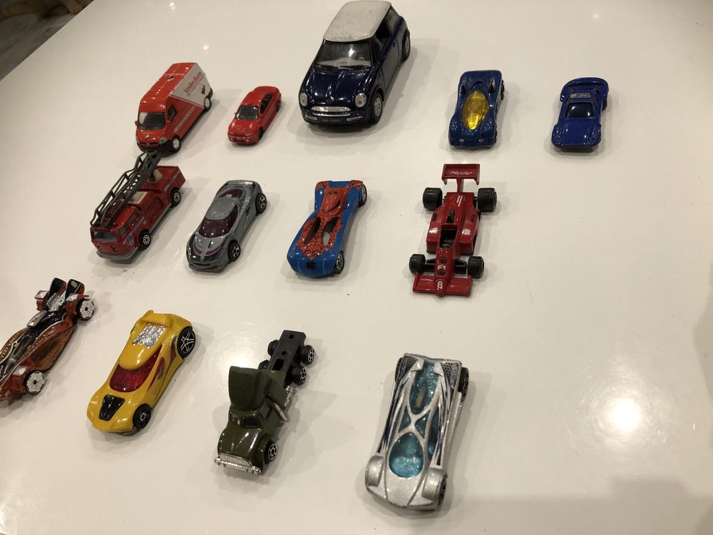 Majorette Hot Wheels resoraki 13 sztuk auta samochody 1