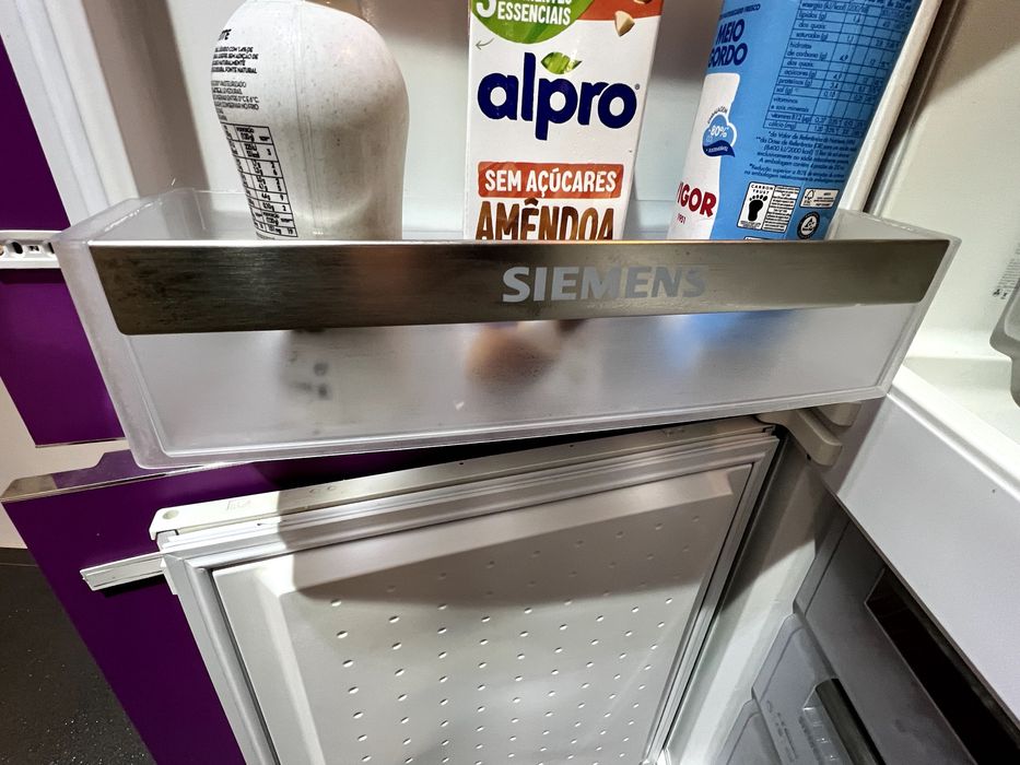 Frigorífico combinado de encastrar Siemens