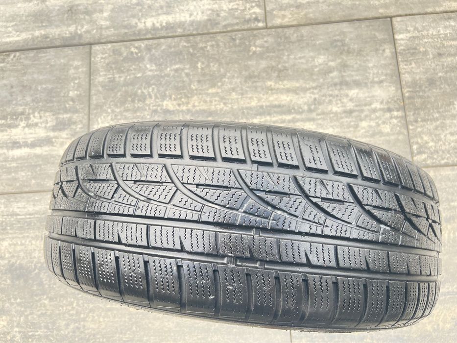 Komplet zimowych opon Hankook Winter i*cept evo2 225/45R18 – jak nowe!