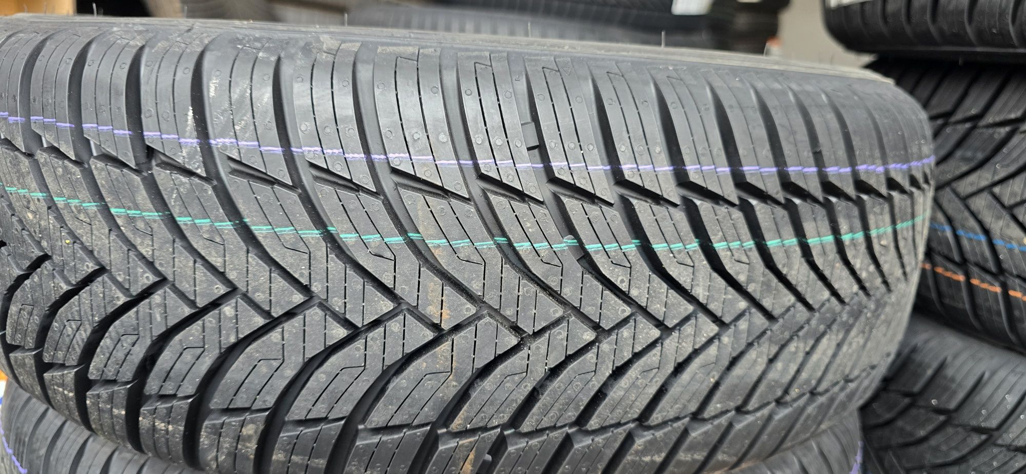 Opony wielosezonowe całoroczne 205/60/16 Ceat nowe 2024r