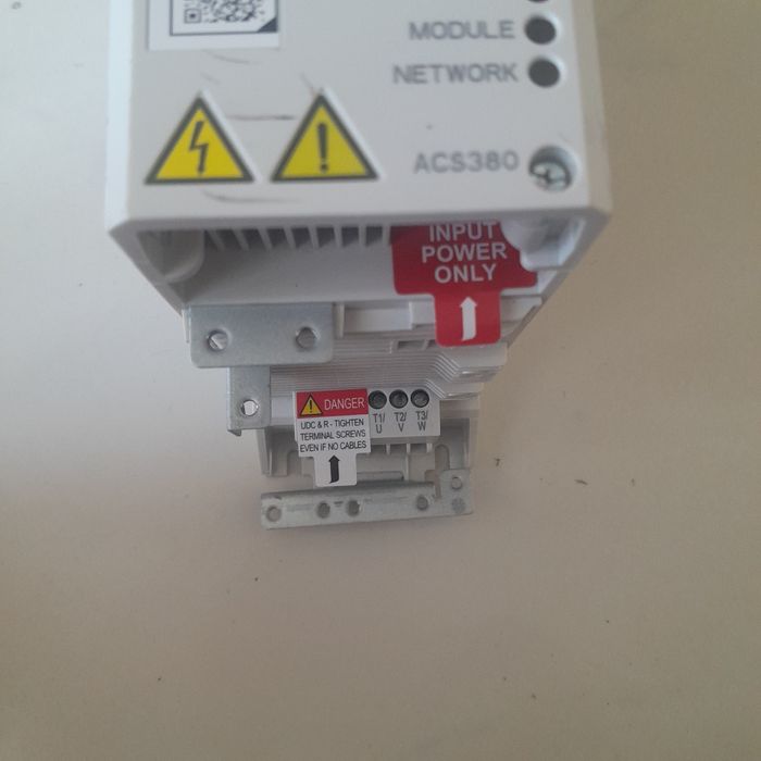 Falownik ACS380-040S-05A6-4, 2.2kW, 5.6A, zasil. 3-faz. 380-480V AC