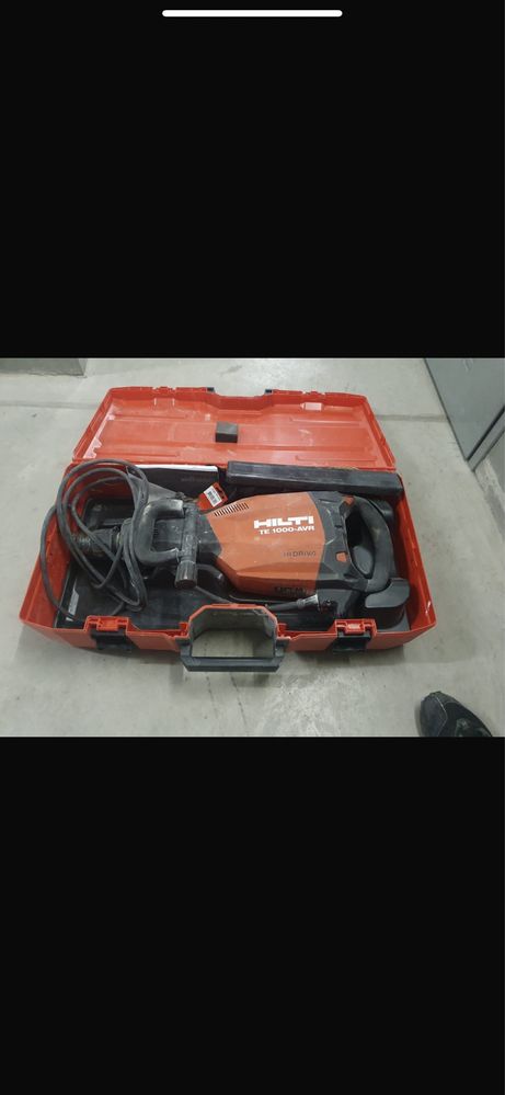 Młot udarowy HILTI TE 1000-AVR Hi Drive 1750W