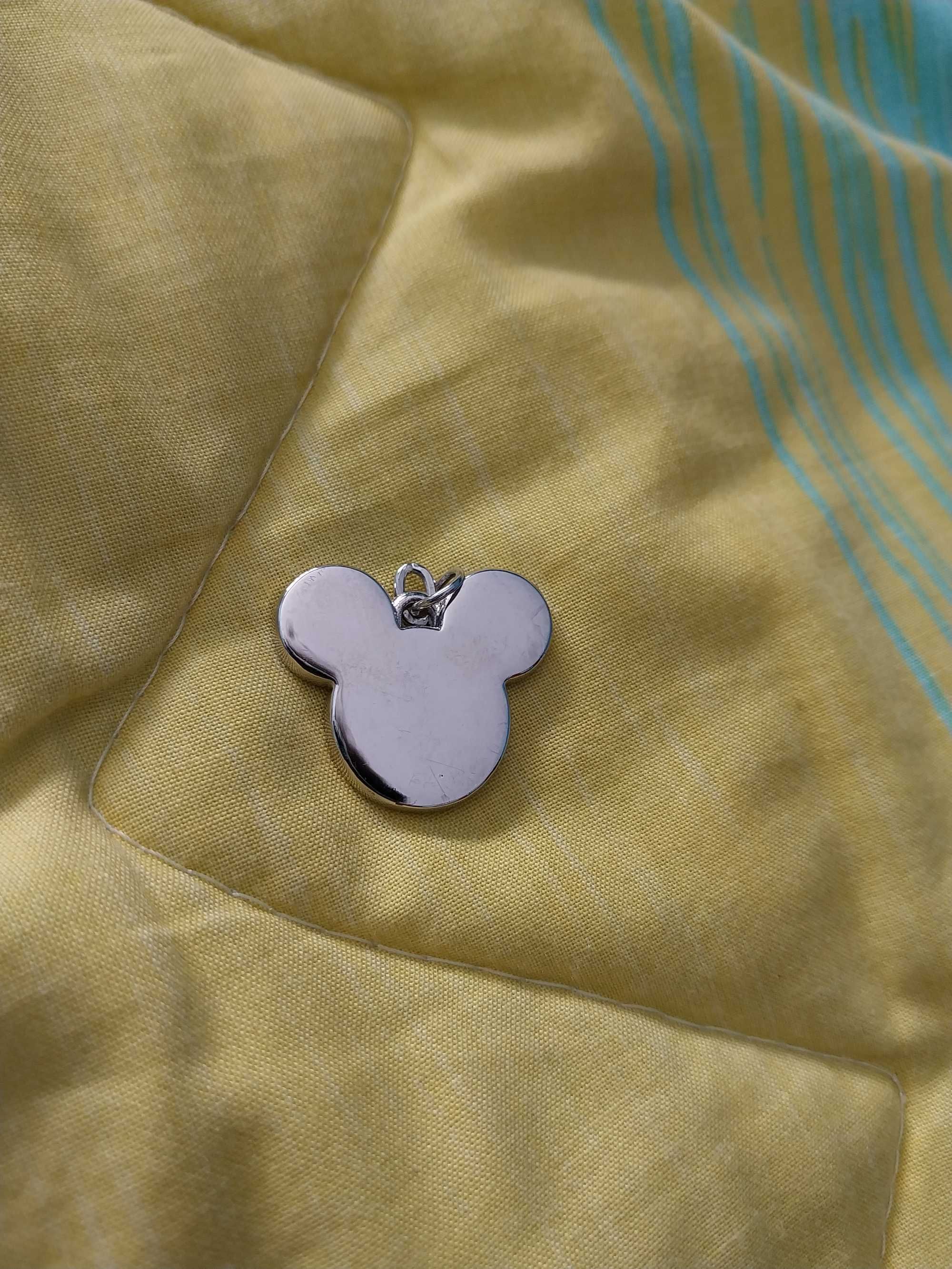 Pendente Mickey/Minnie para pulseira ou colar