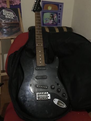 (Baixa de Preço)Guitarra Eletrica Aria Pro II