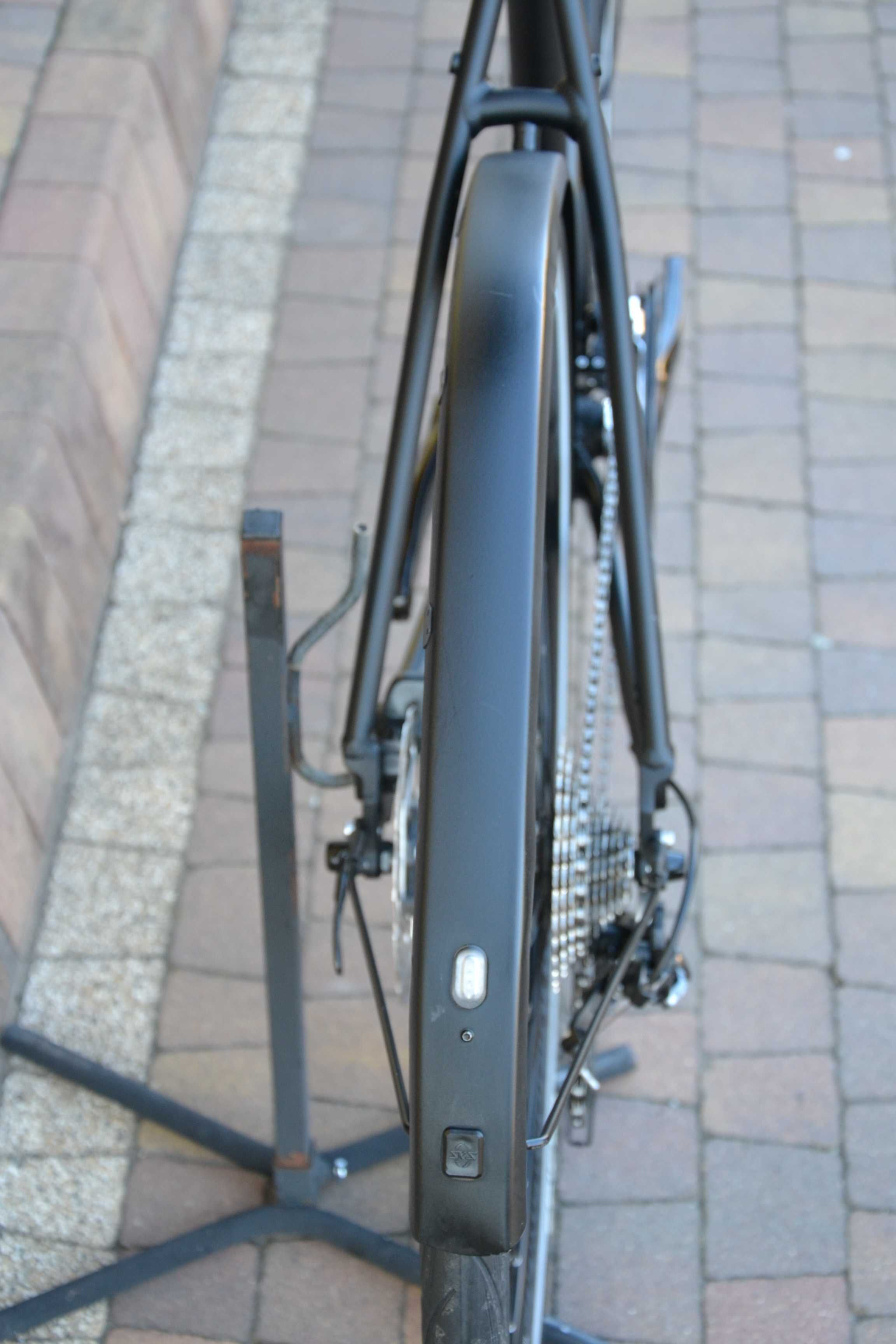Serious Athabasca Hybrid 3x10 Deore XT dynamo Magura rozmiar L