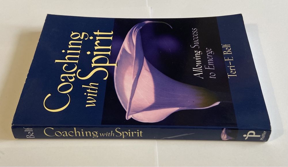Książka w jezyku angielskim Teri-E Belf Coaching With Spirit