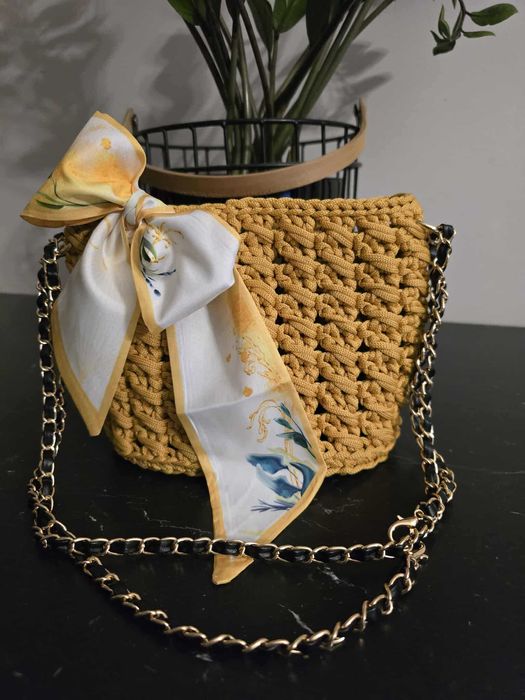 Hand Made mała torebka, która doda uroku Twojej stylizacji