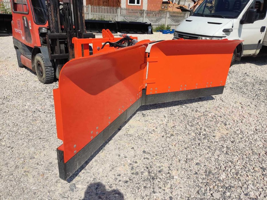 Nowy pług do śniegu strzałka metaltechnik składany plug 2,6/3,0m