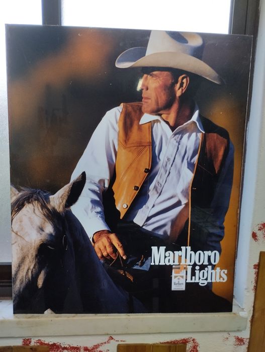 Publicidade tabaco Marlboro Lights