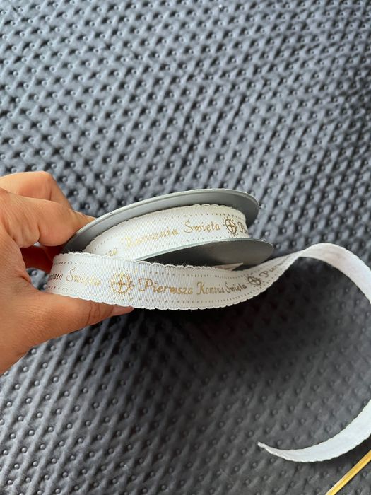 Ozdoby, pozostałości po Komunii