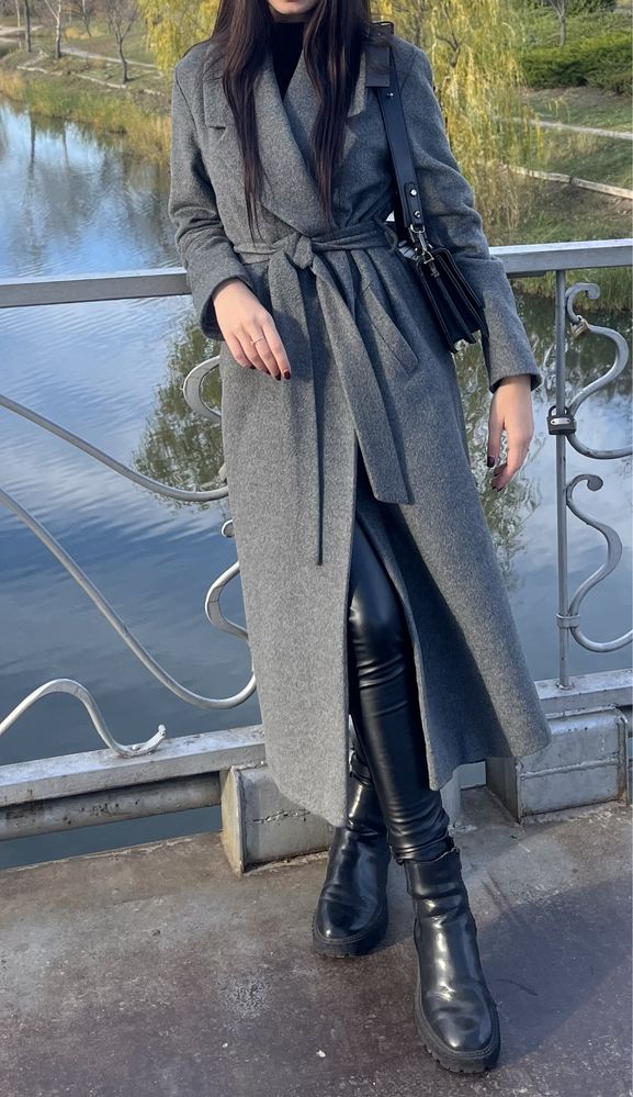 Пальто серое от украинского бренда Julia Pomoshko