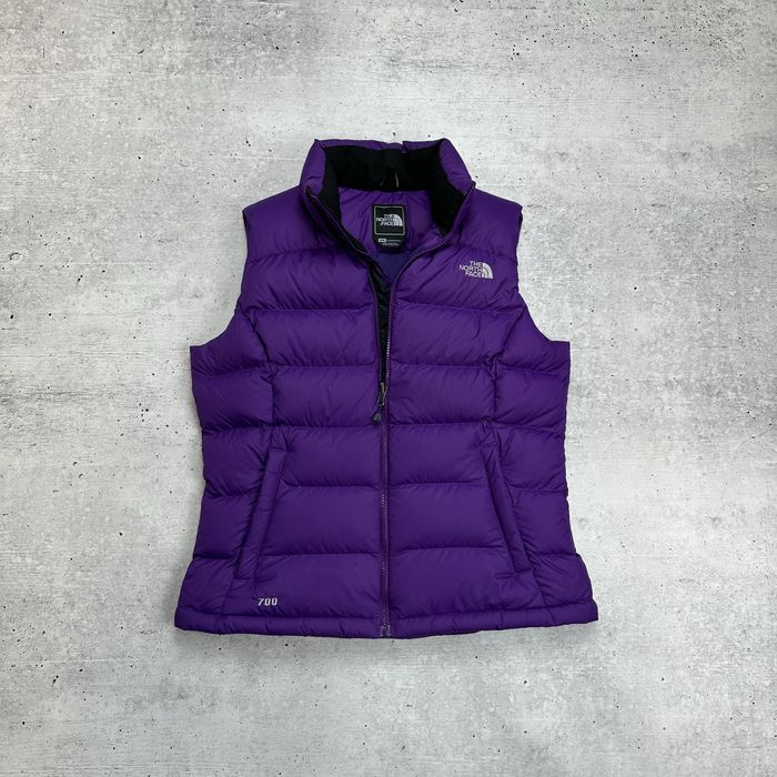 Женская пуховая фиолетовая жилетка The North Face Nuptse 700 размер M