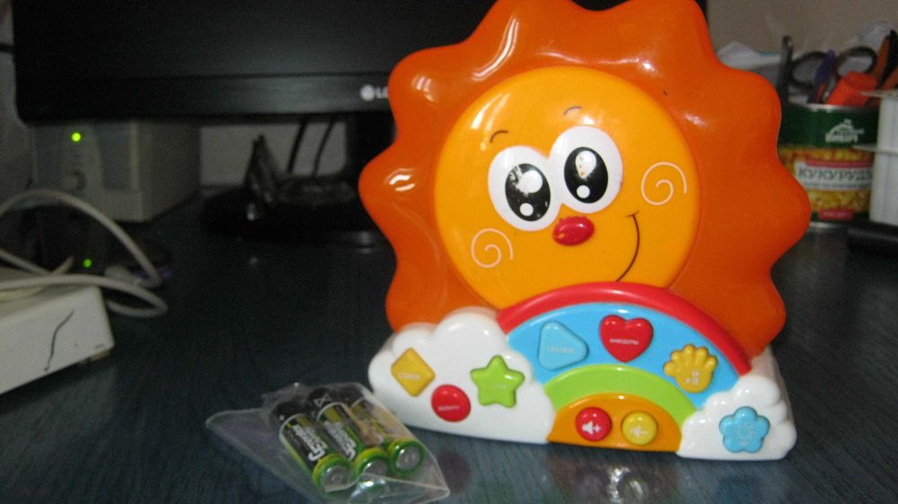 Продам світло*музичну дитячу іграшку. Б/В.