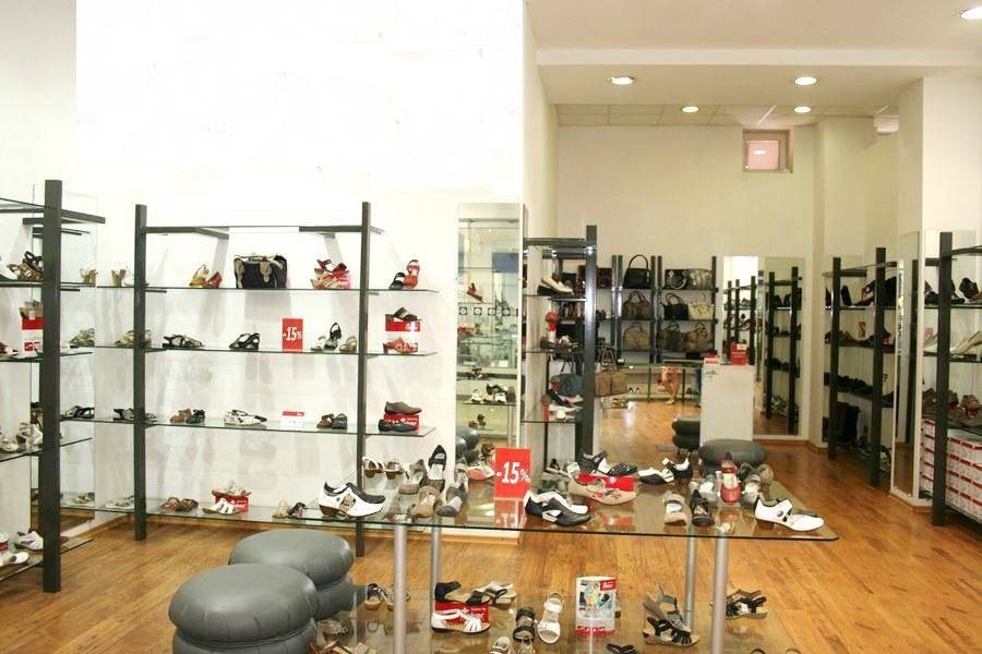 Продам торговое оборудование для магазина обуви или одежды