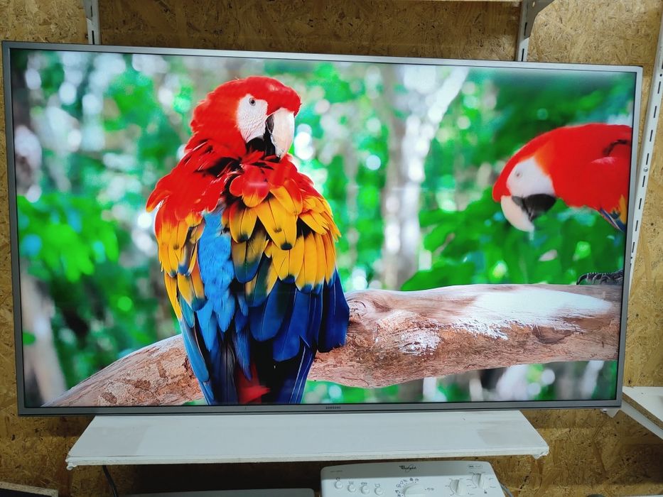 Телевізор: Samsung UE55JU6850U (55") 4K 3D Ultra HD Smart TV WiFi.