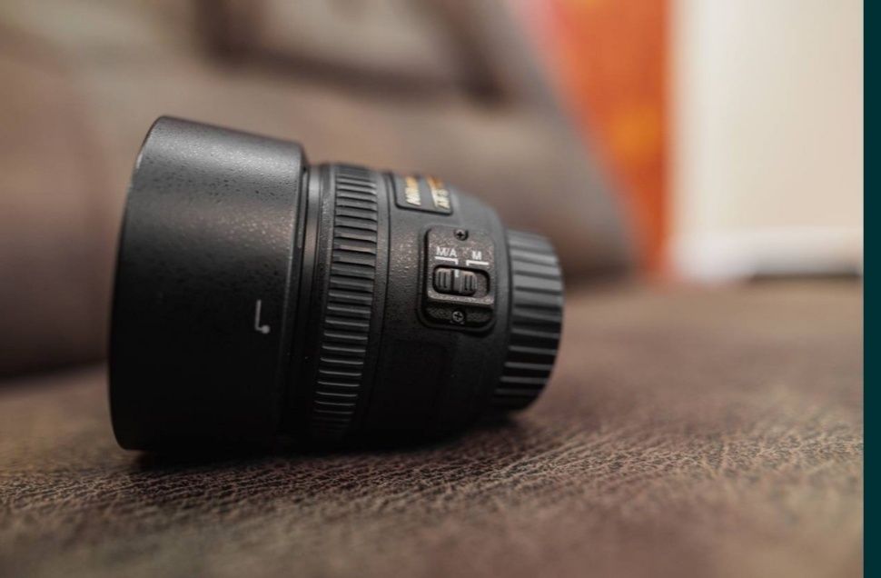 Nikon 50mm f/1.4 объектив для  никон , как новый