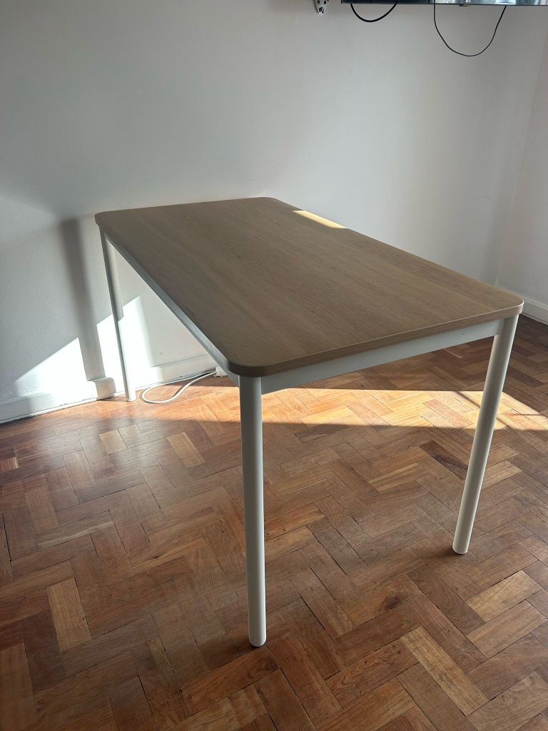 Mesa IKEA Tommaryd
